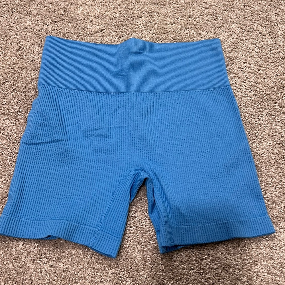 Colsie women’s medium biker shorts